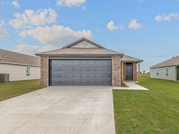 5701 Young Dr, Jonesboro, AR 72404