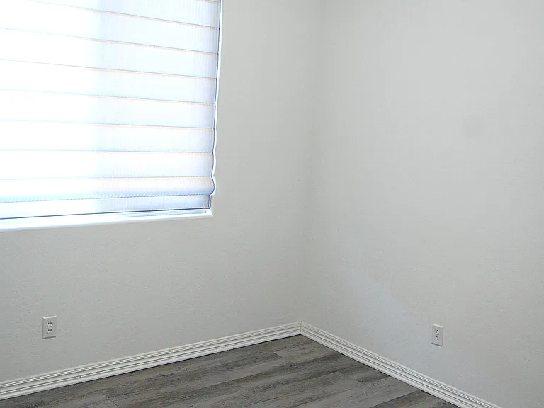 929 Flagstone Blf — Photo 11