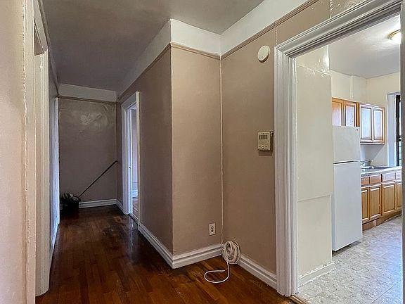 3rd image of 3661 Waldo Ave #21