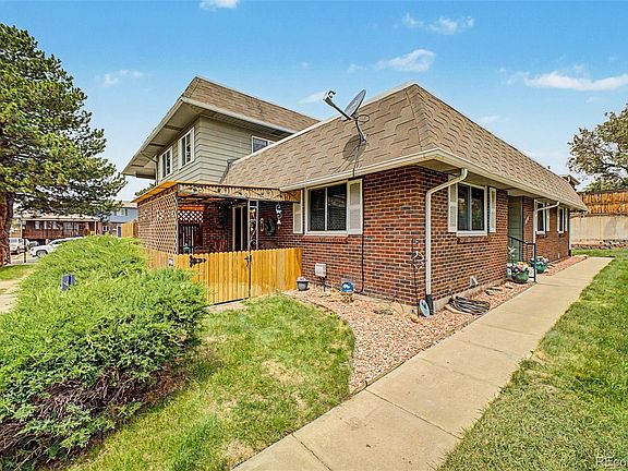 3rd image of 9972 Appletree Place