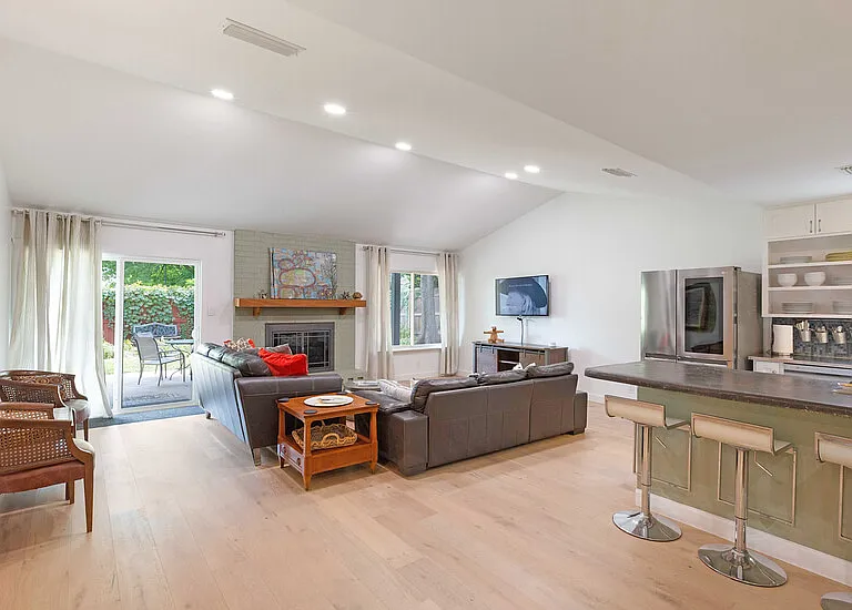 Open floor plan for down time