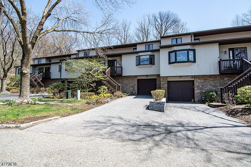 1st image of 43 S PEACH HILL CT