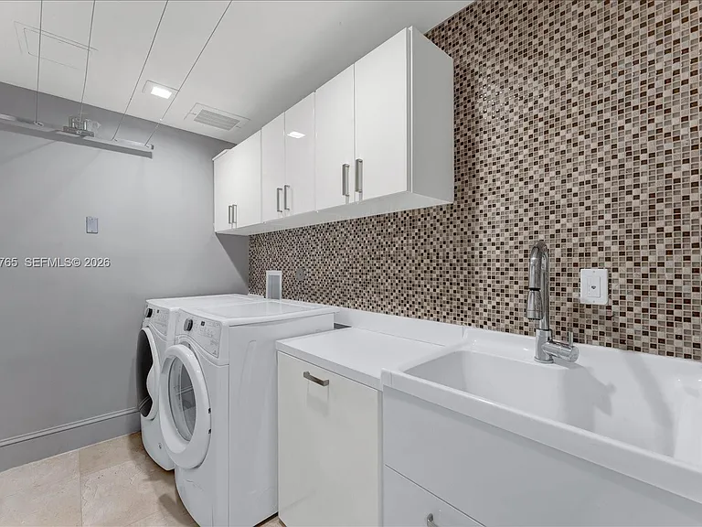 17875 Collins Ave #3002 — Photo 32