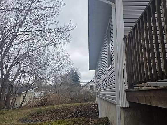 3rd image of 14 Lawrence St