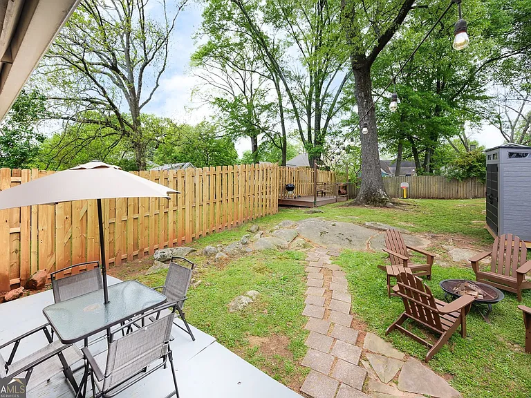 1040 Herndon St NW #B — Photo 25