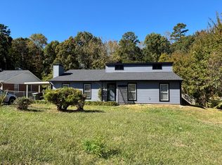 2896 Glen Hollow Rd, Greensboro, NC 27407