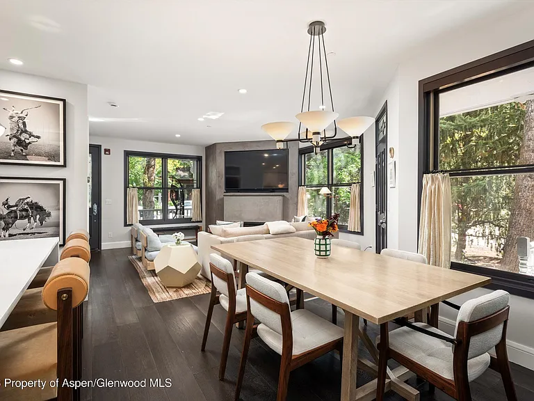 105 E Bleeker St — Photo 7