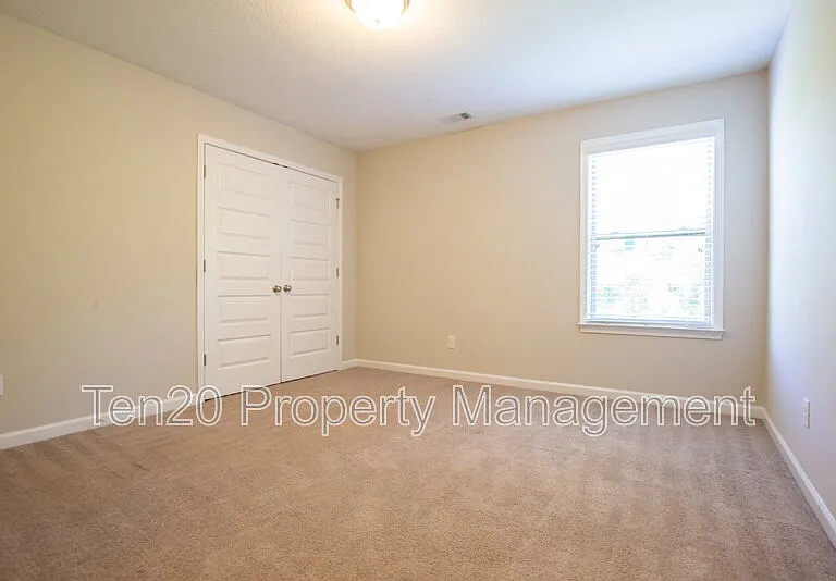7272 Sorrel Dr — Photo 6