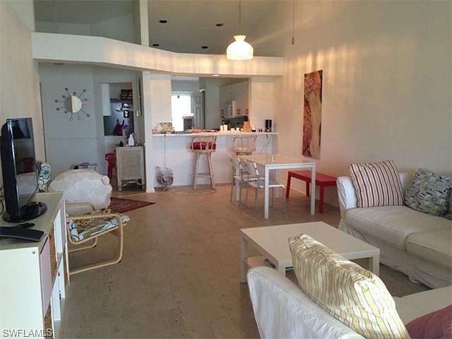 2nd image of 3202 W Crown Pointe Blvd
