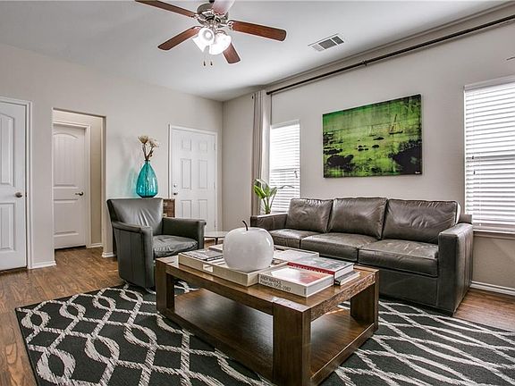 4th image of 4023 Merriman Dr