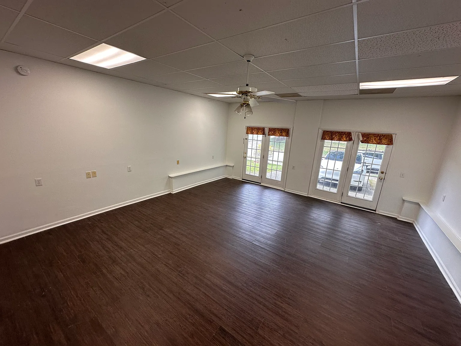 3 bed, 2188 sqft, $2,150 — Photo 2
