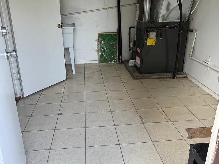 4 Linden Ave — Photo 24
