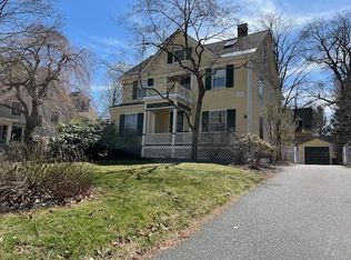 16 Glen Rd, Wellesley, MA 02481