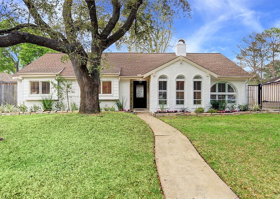 1st image of 9714 Weatherwood Dr