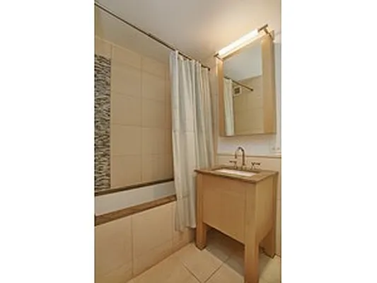 Rented by Corcoran | media 32