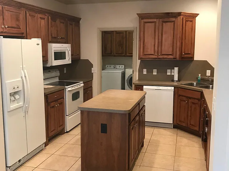 635 Sisken Ct — Photo 11