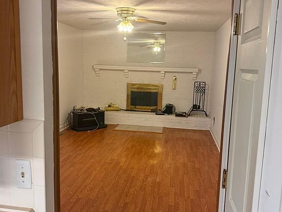 5th image of 6139 Eddington Dr