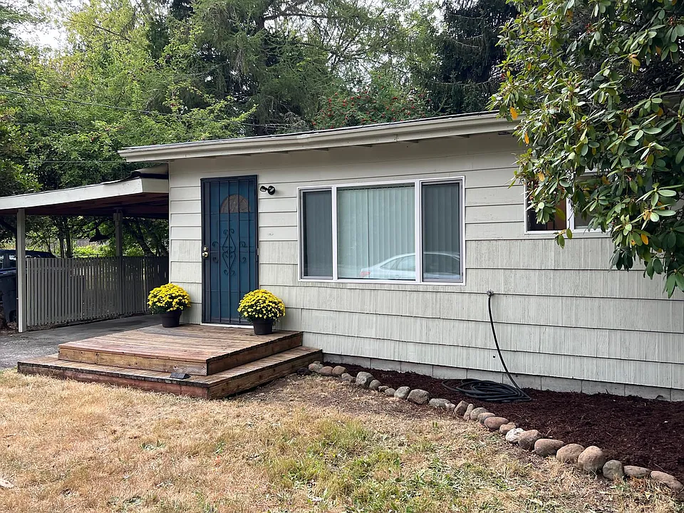 13622 Beverly Park Rd