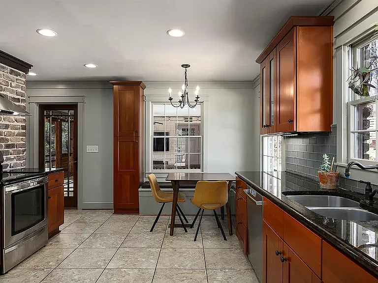 1228 Vista Ln — Photo 9