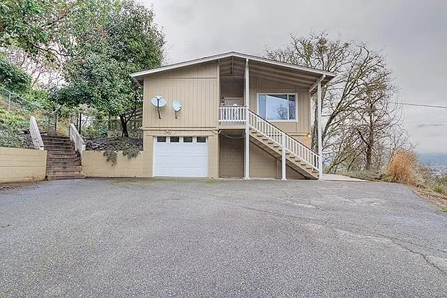 944 NW Starlite Pl photo 1