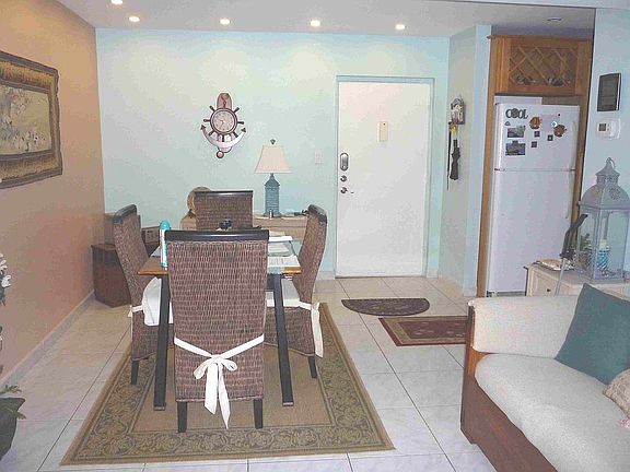 3rd image of 17051 NE 35th Ave APT 204