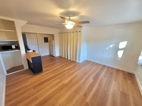 1550 Encino Dr, Escondido, CA 92025