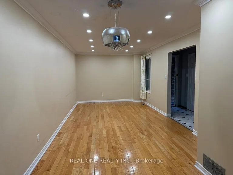 2 Maitland Dr — Photo 7