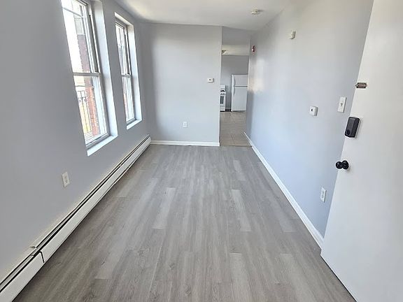 4th image of 95 16th Ave #3CR