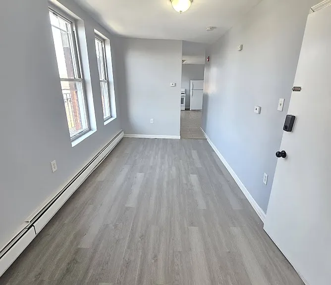 95 16th Ave #3CR — Photo 4