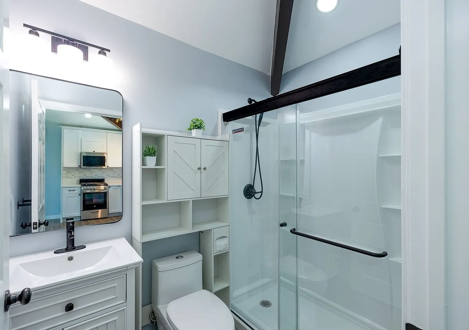 1 Bedroom + 1 Bathroom ADU | Cal-Gisler | Oxnard | Unfurnished — Photo 3
