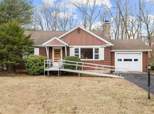 55 Beardsley Pkwy, Trumbull, CT 06611