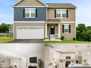 379 Eurasian Dr, Bunker Hill, WV 25413