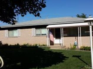 9164 Knolson St, Livonia, MI 48150