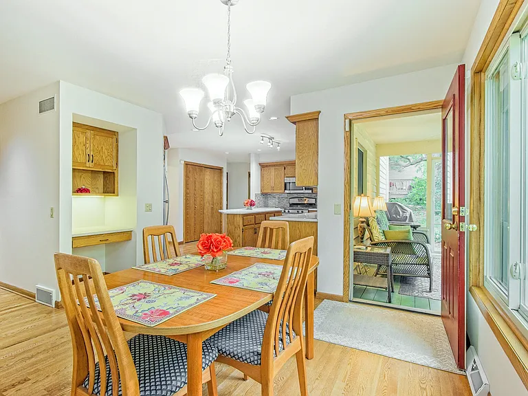7126 New Washburn Way — Photo 23