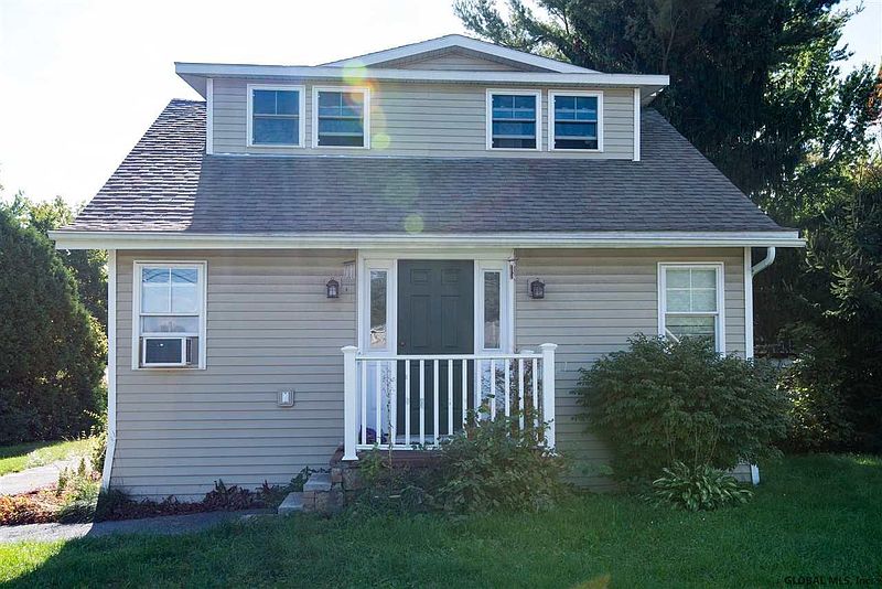 2nd image of 838 SARATOGA Road