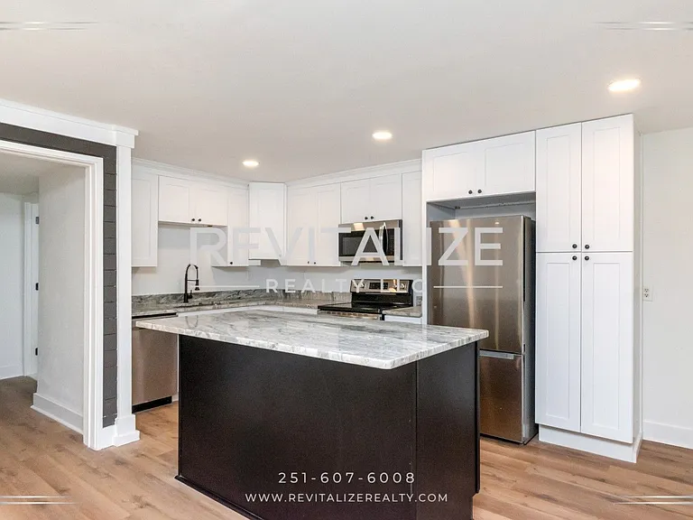 2365 Sybel Dr — Photo 10
