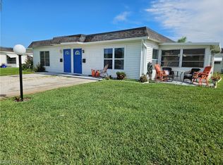 7 Tangerine Ct, Lehigh Acres, FL 33936