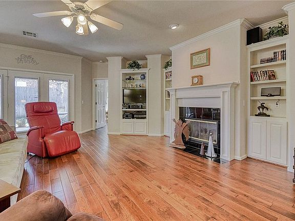 4th image of 12508 Greenlea Chase W