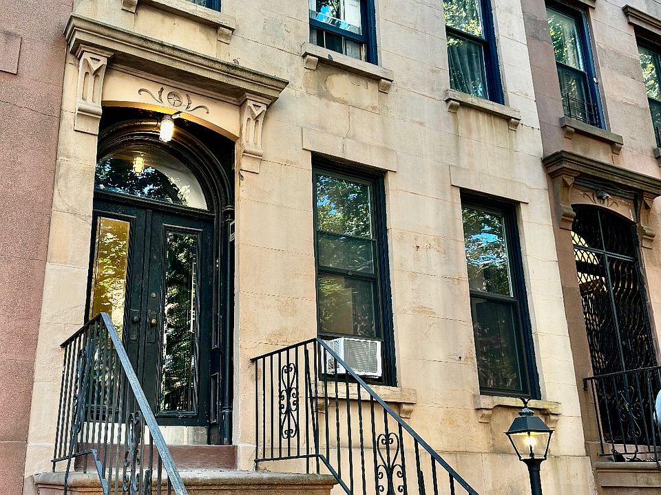 1st image of 388 Sackett St #1