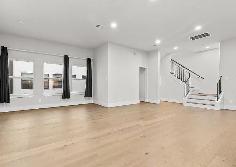 836 Fisher St #D — Photo 12