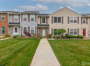 12 Byrnes Ln W, Sayreville, NJ 08872