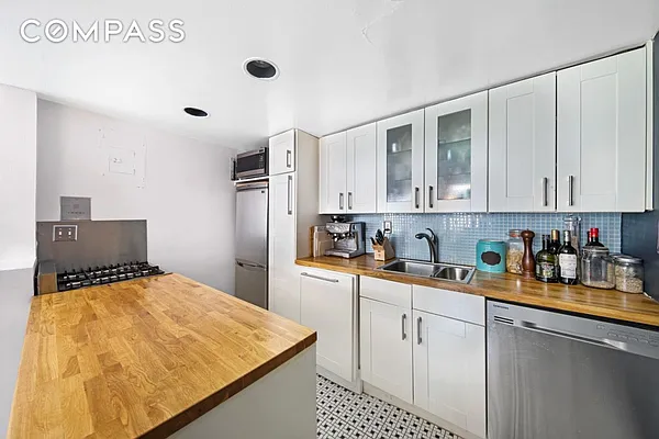 Rented by Compass | media 6