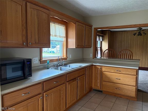 5th image of 2265 Main St