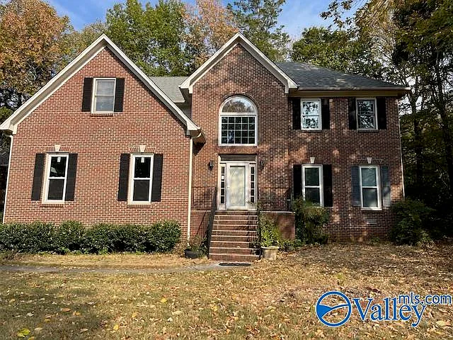 4 bed, 2.5 bath, 2917 sqft, $2,400 — Photo 1