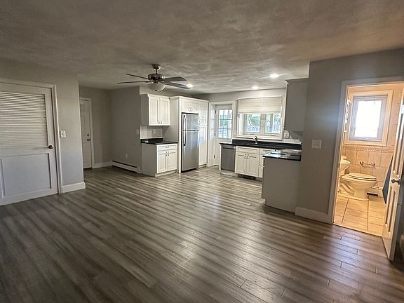 3rd image of 7 Kennedy Dr #B