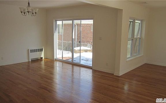 2nd image of 6417 Boelsen Cres