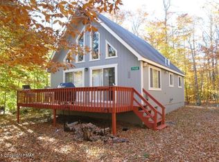 7110 Winnebago Dr, Pocono Lake, PA