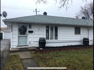 8840 S Keating Ave, Hometown, IL