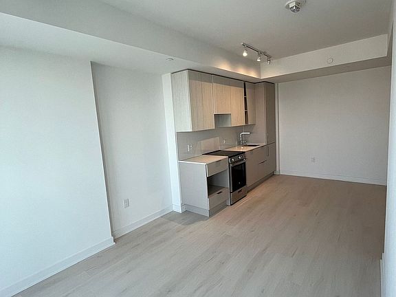 5th image of 3900 Confederation Pkwy #4712