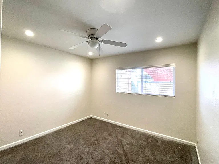 1320 E Bethany Home Rd #36 — Photo 12